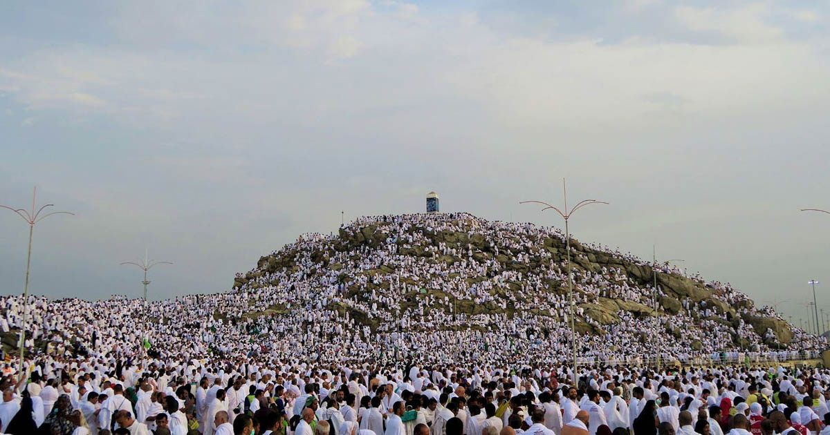 ‘লাব্বাইক’ ধ্বনিতে মুখরিত আরাফাতের ময়দান